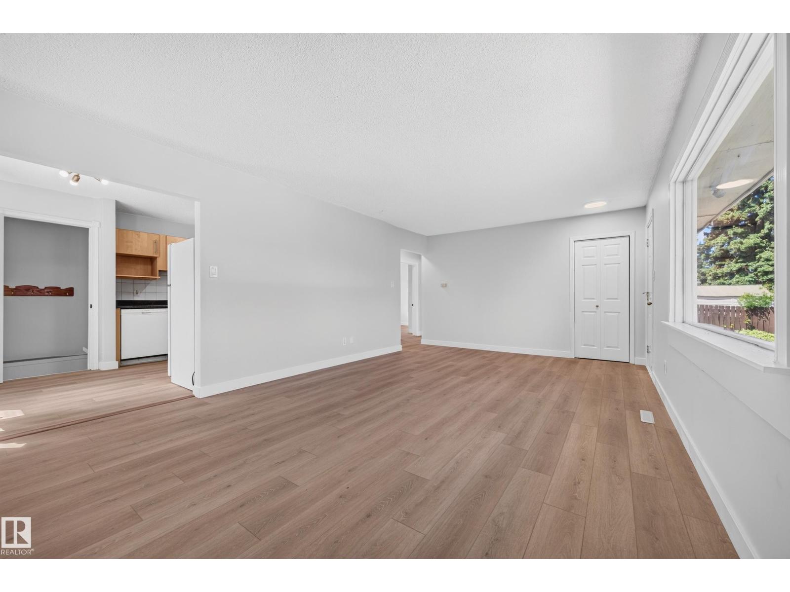 4311 105A AV NW - 7