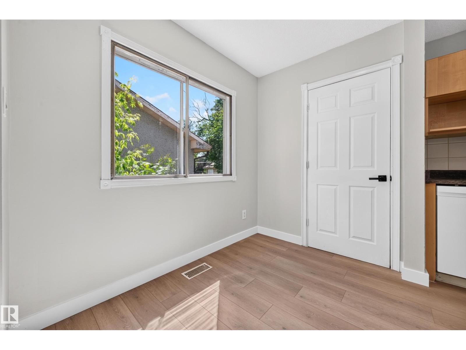 4311 105A AV NW - 9