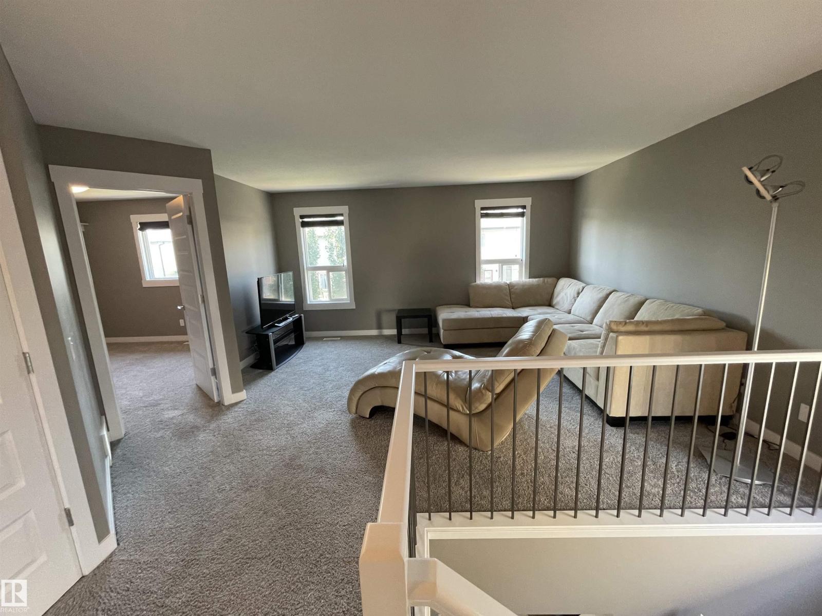 110 MEADOWLAND WY - 21
