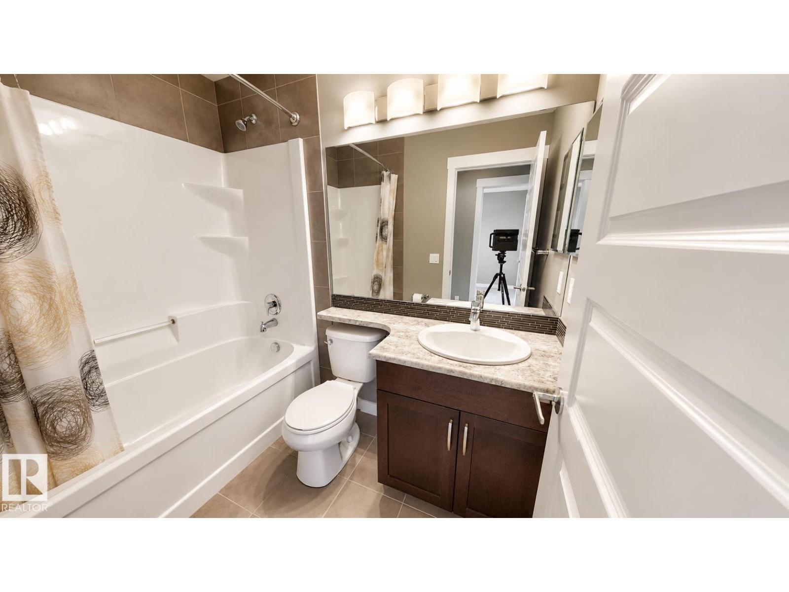 110 MEADOWLAND WY - 23
