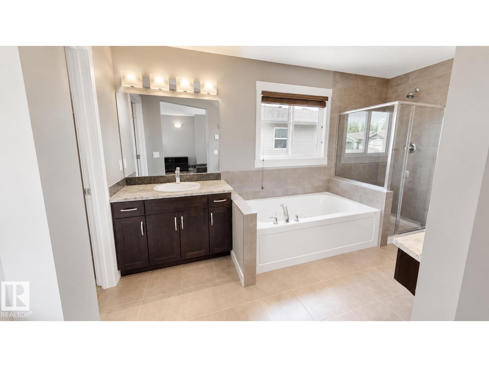 110 MEADOWLAND WY - 28