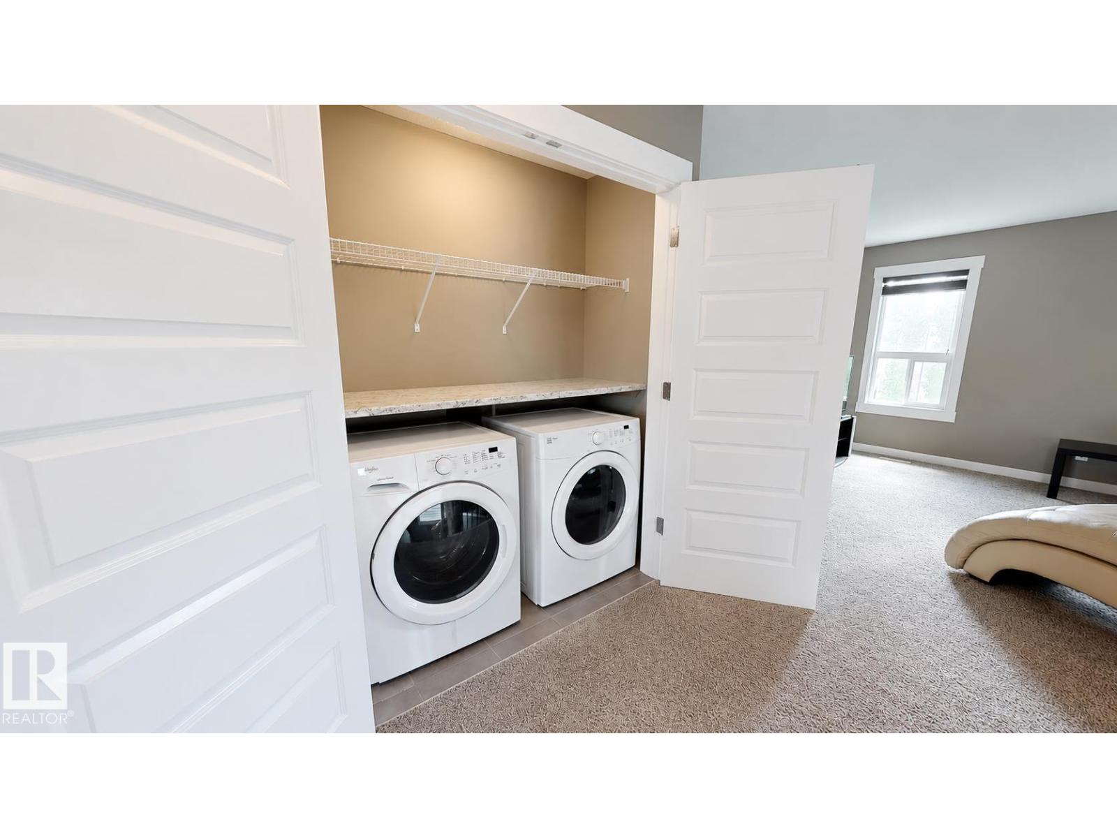 110 MEADOWLAND WY - 34