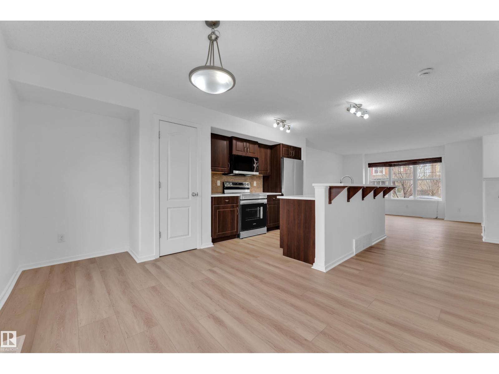 2143 32 ST NW - 10