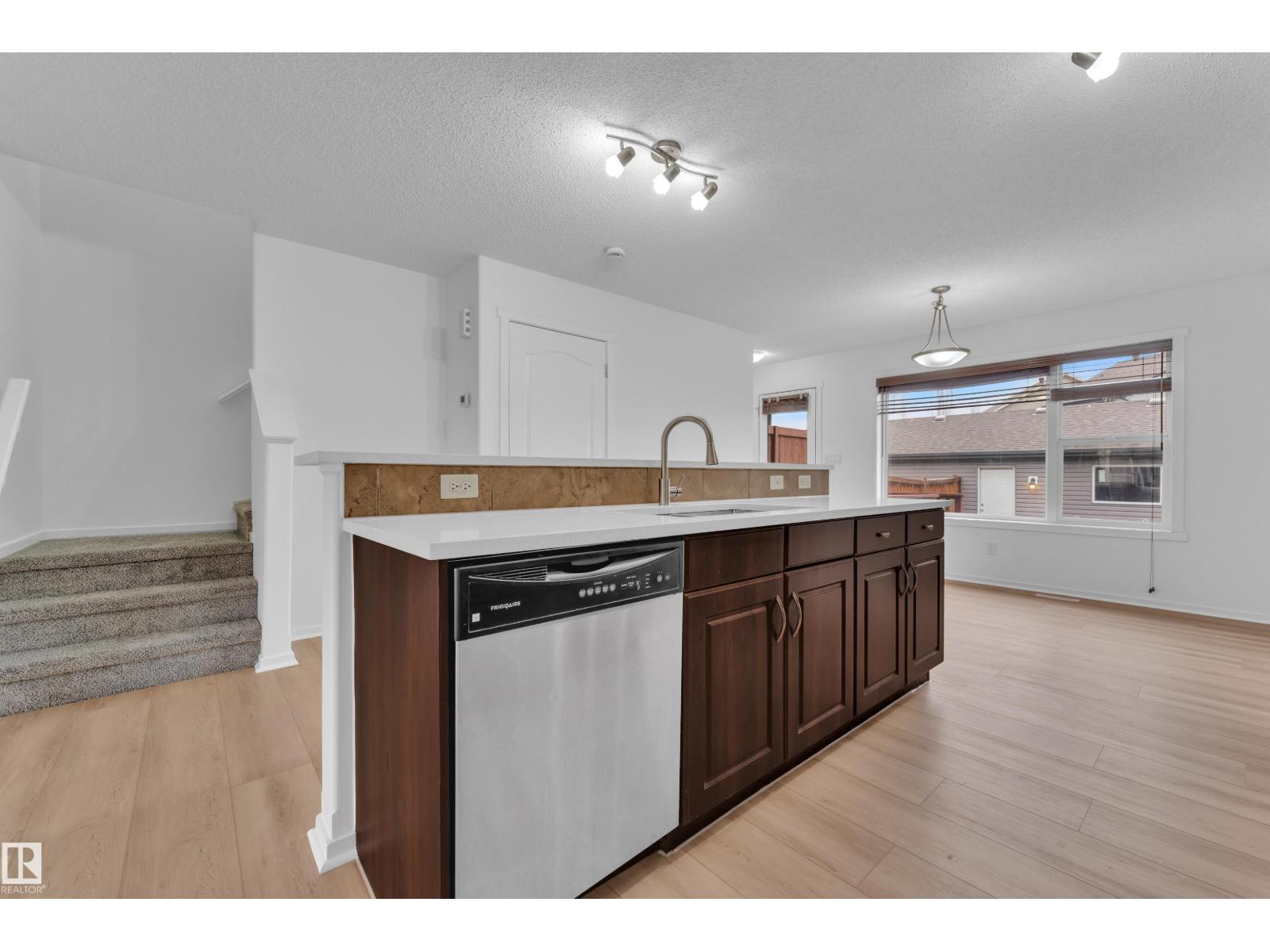 2143 32 ST NW - 5