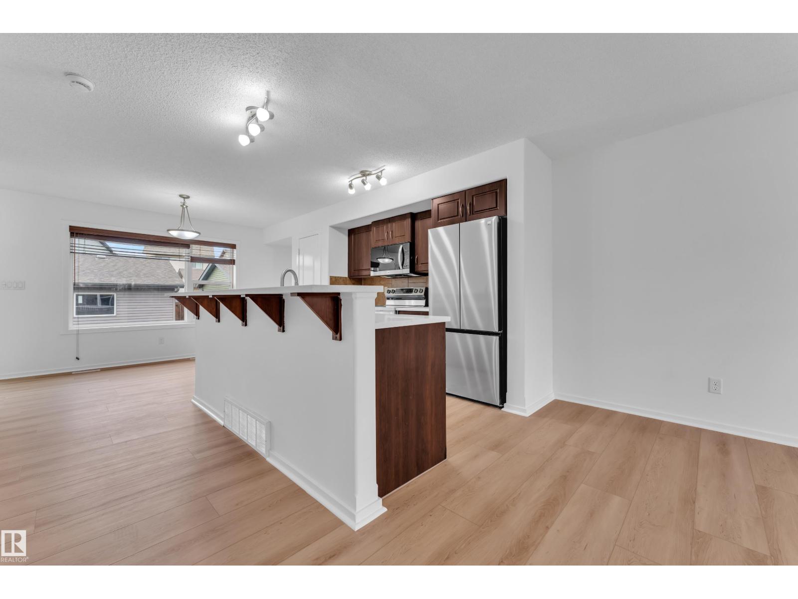 2143 32 ST NW - 6
