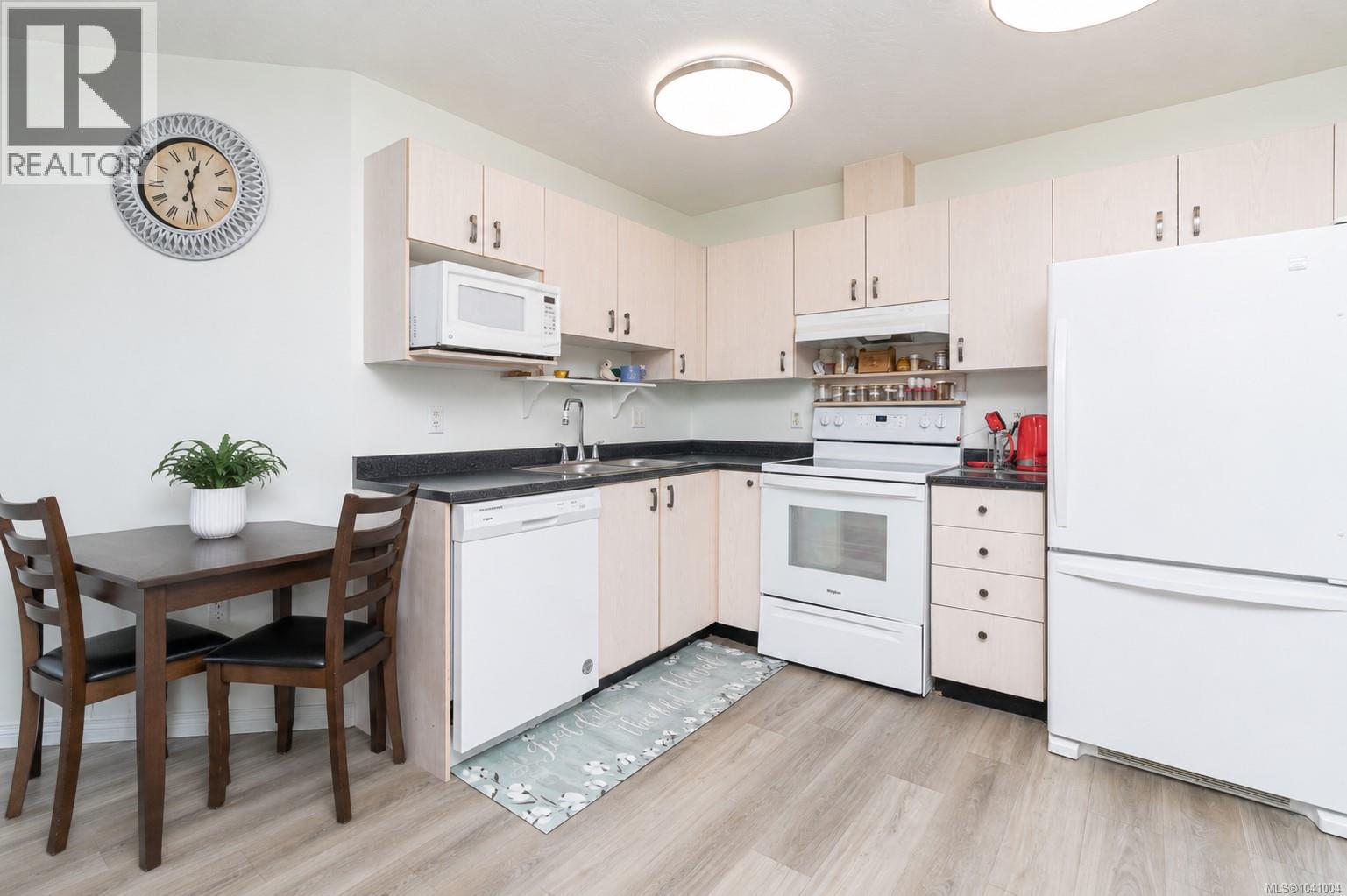 #407 3133 Tillicum Rd - 8