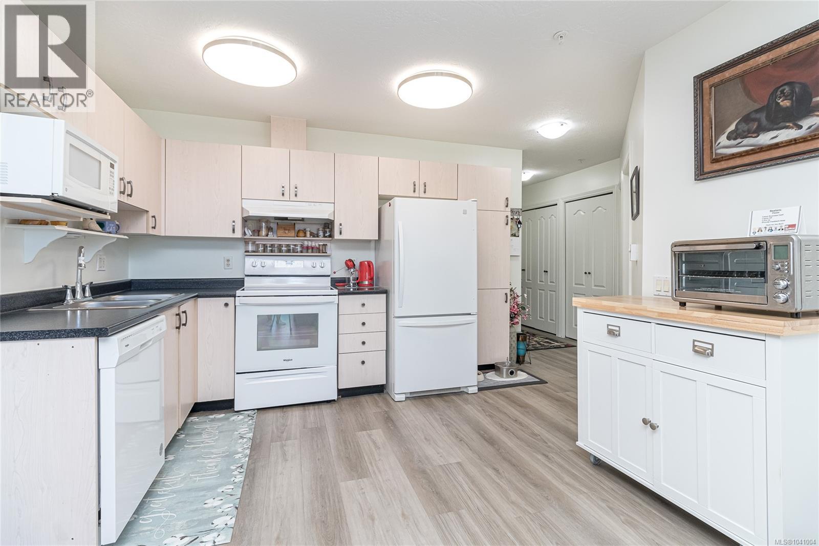 #407 3133 Tillicum Rd - 9