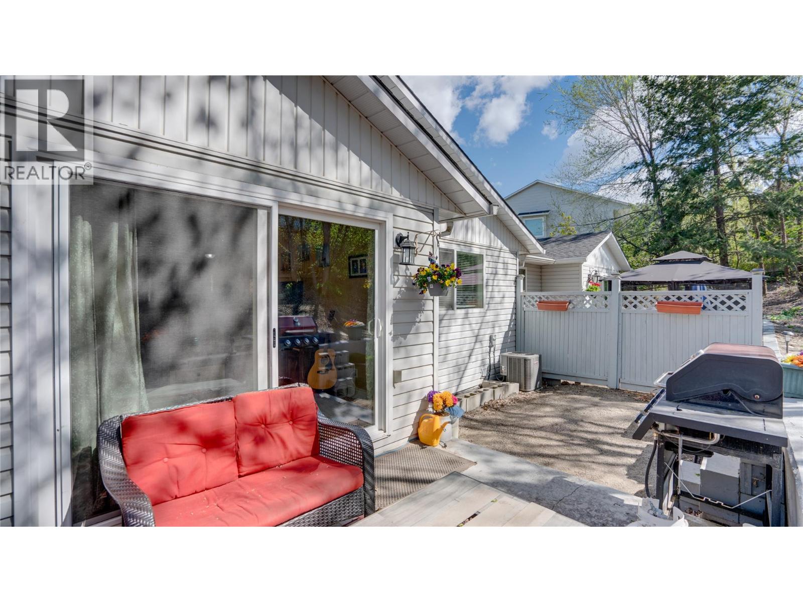 #102 1041 Middleton Way - 26