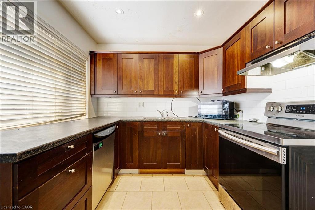 16 WOODWARD Avenue - 12