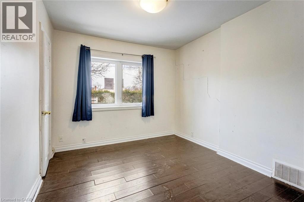 16 WOODWARD Avenue - 25