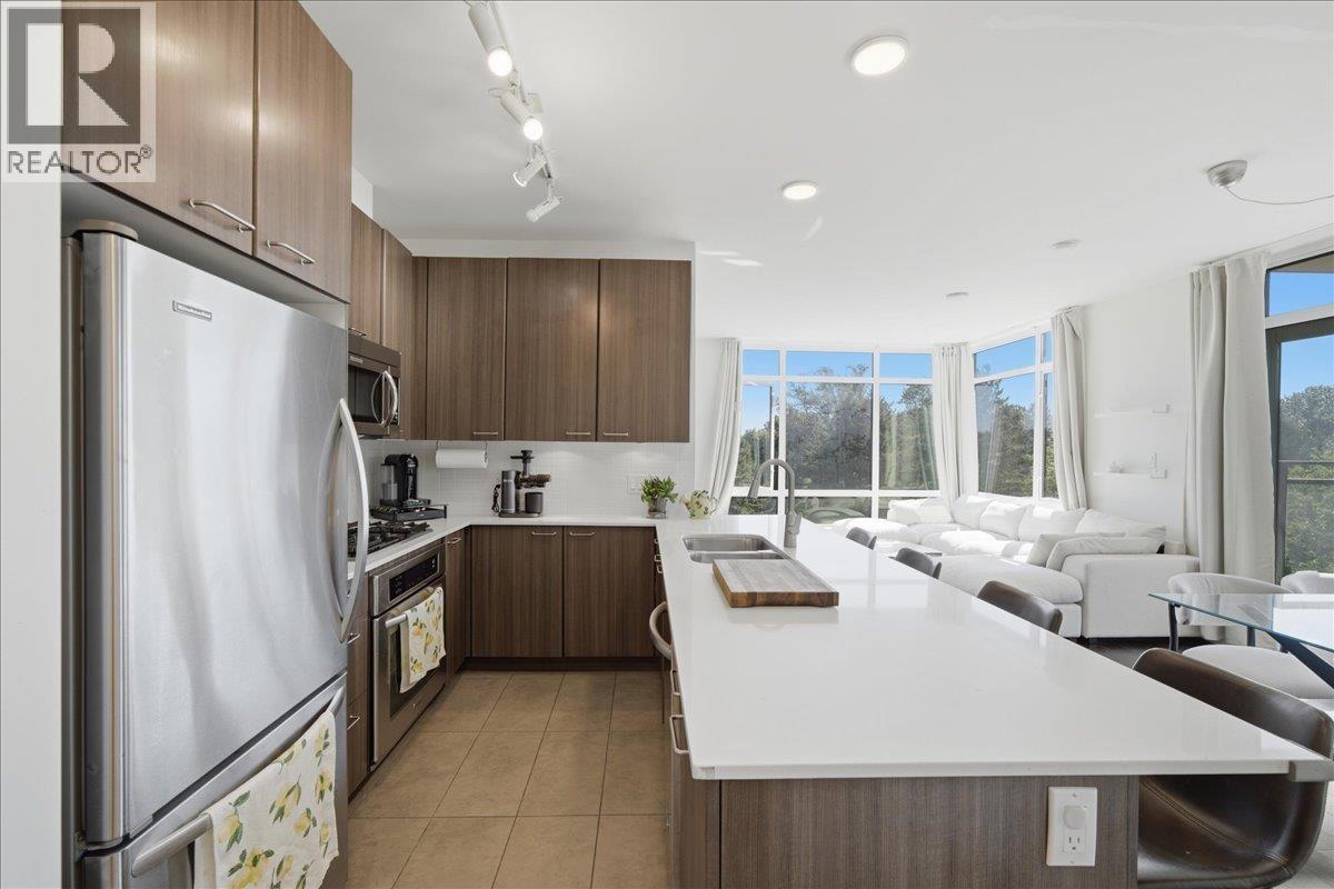 802 2789 SHAUGHNESSY STREET — photo 2