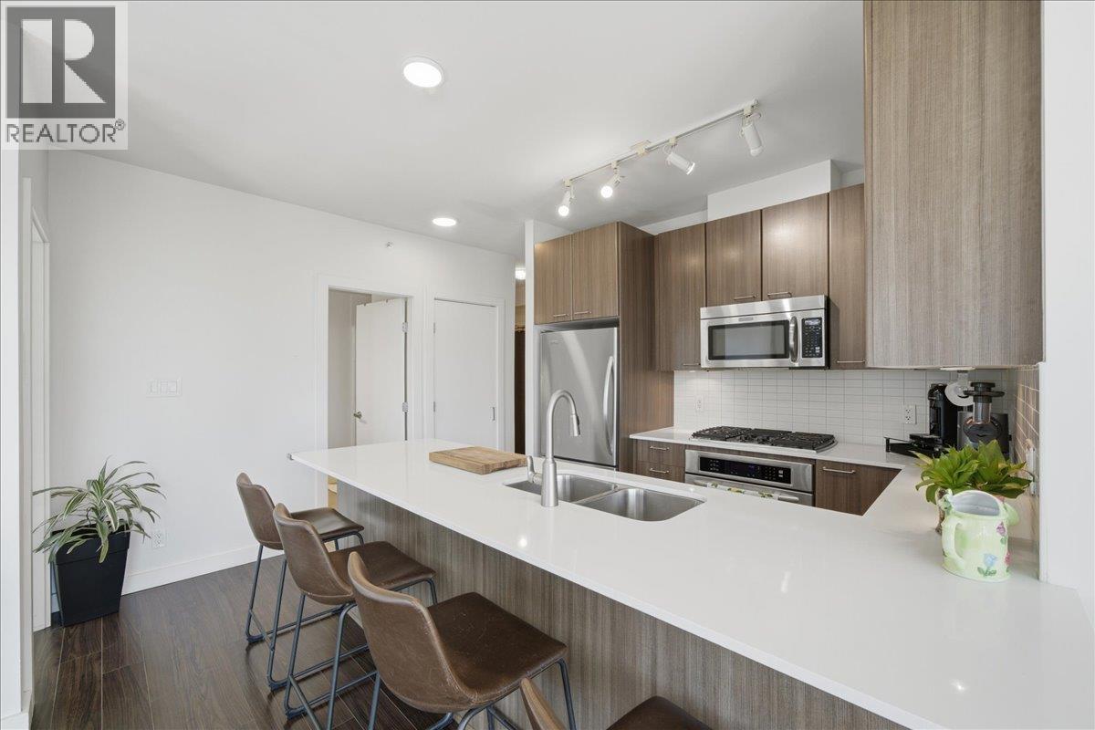 802 2789 SHAUGHNESSY STREET — photo 3
