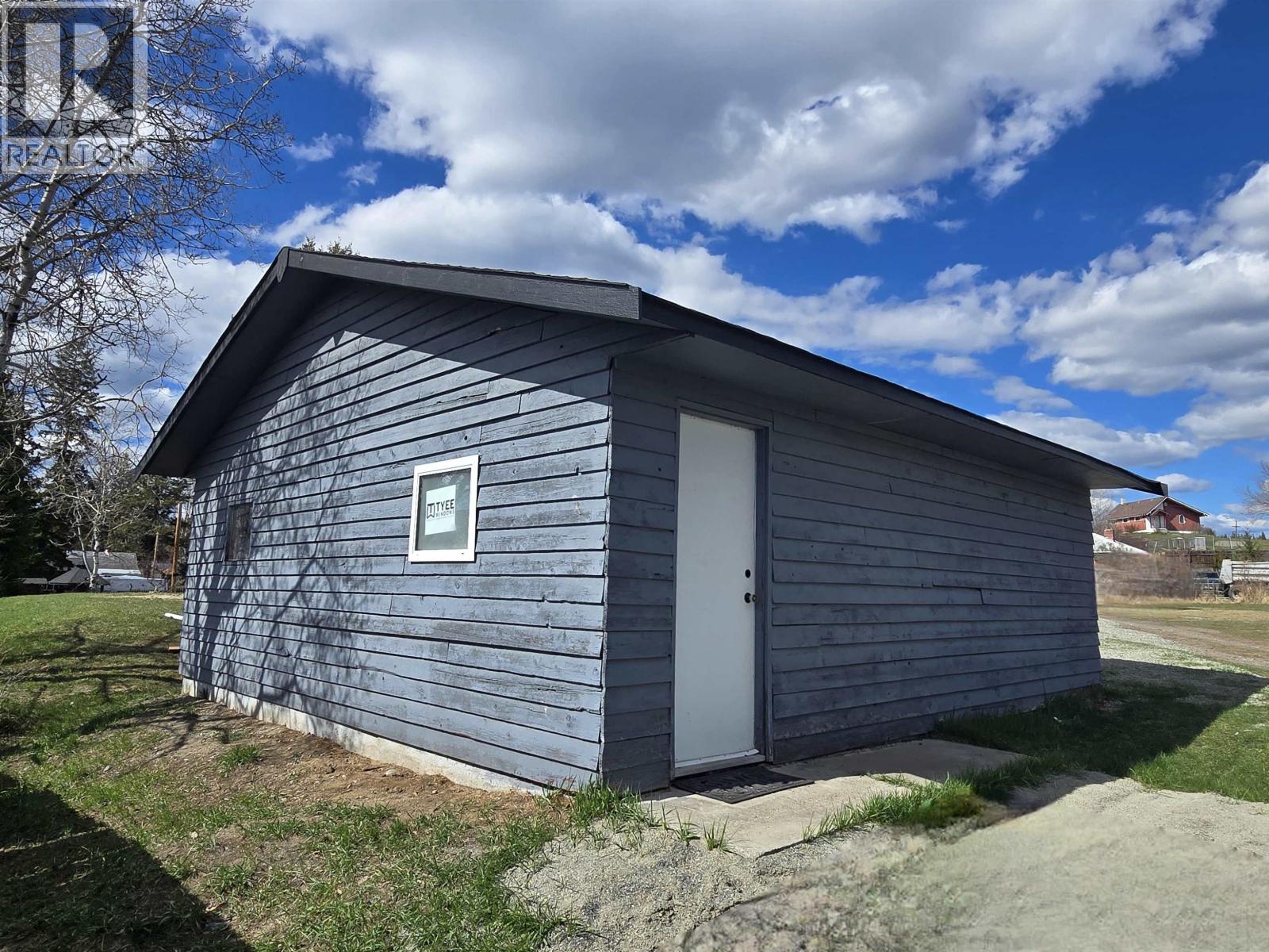 4836 CLARKE AVENUE, Lac La Hache
