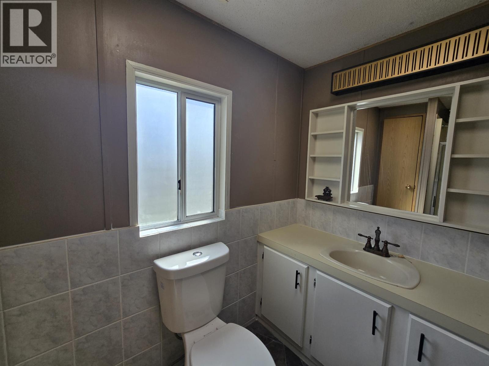 4836 CLARKE AVENUE, Lac La Hache