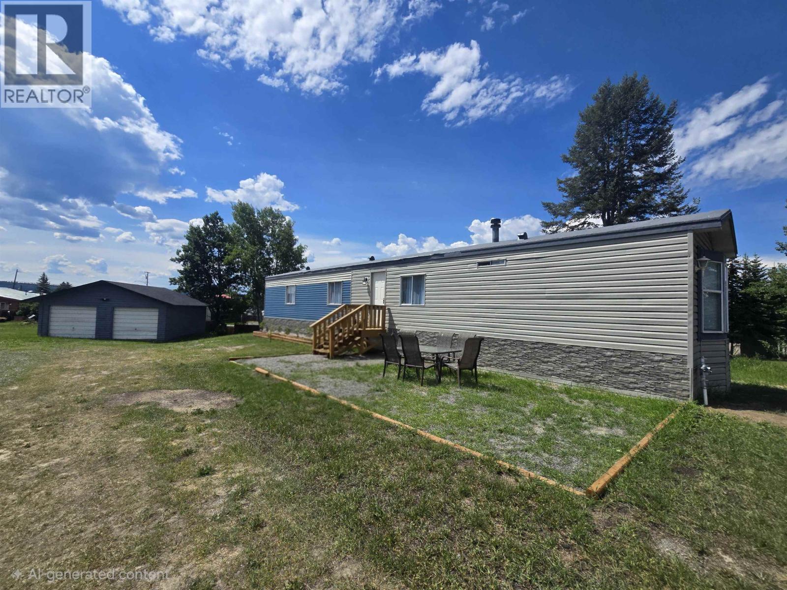 4836 CLARKE AVENUE, Lac La Hache