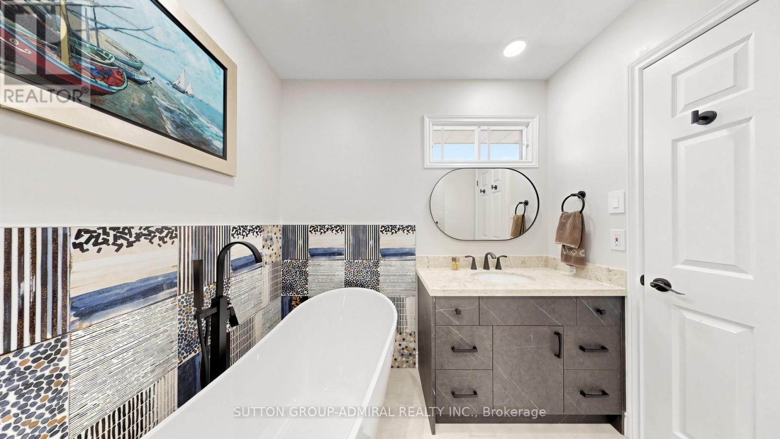 32 NORTHWOOD DRIVE - 16