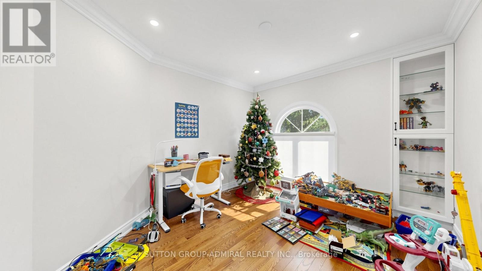 32 NORTHWOOD DRIVE - 24