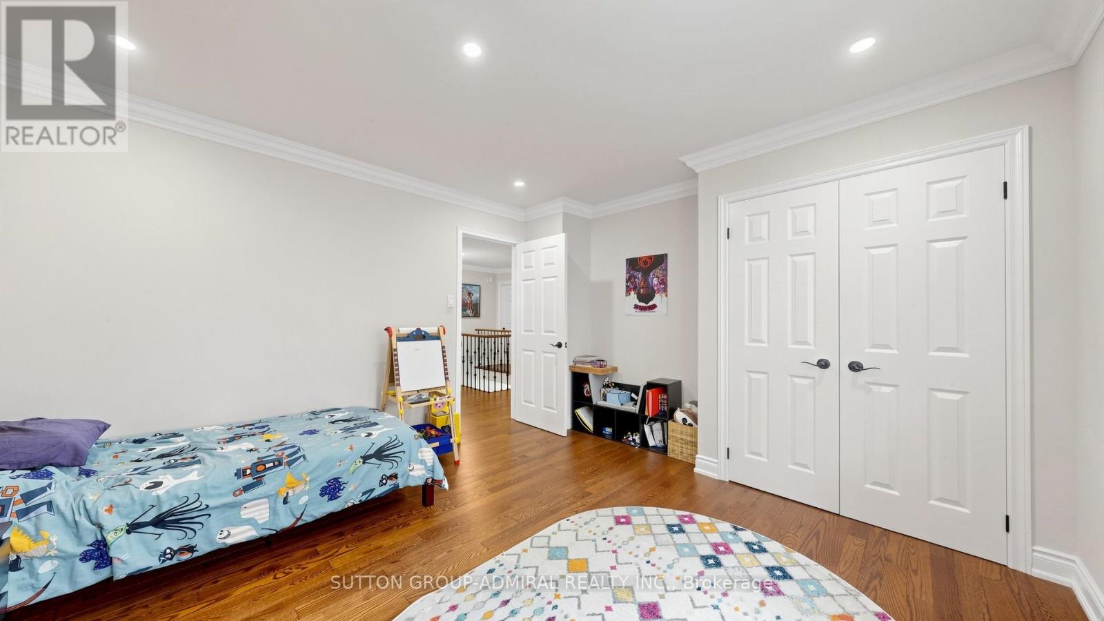 32 NORTHWOOD DRIVE - 19
