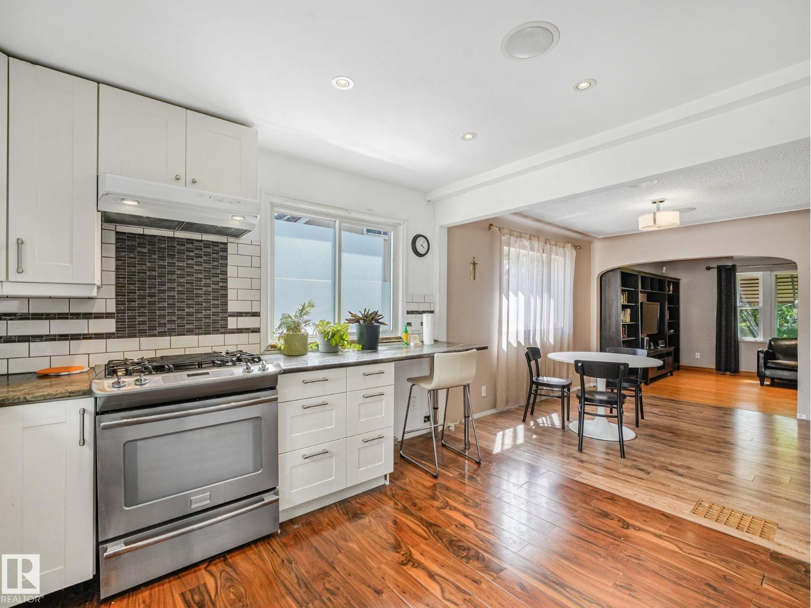 12215 103 ST NW - 17