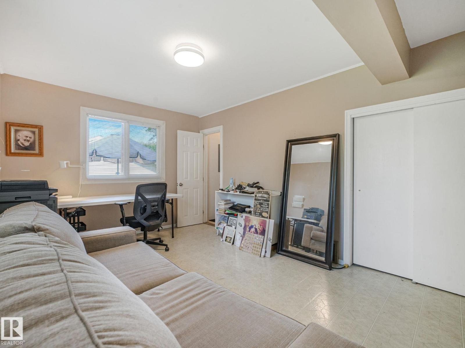 12215 103 ST NW - 20