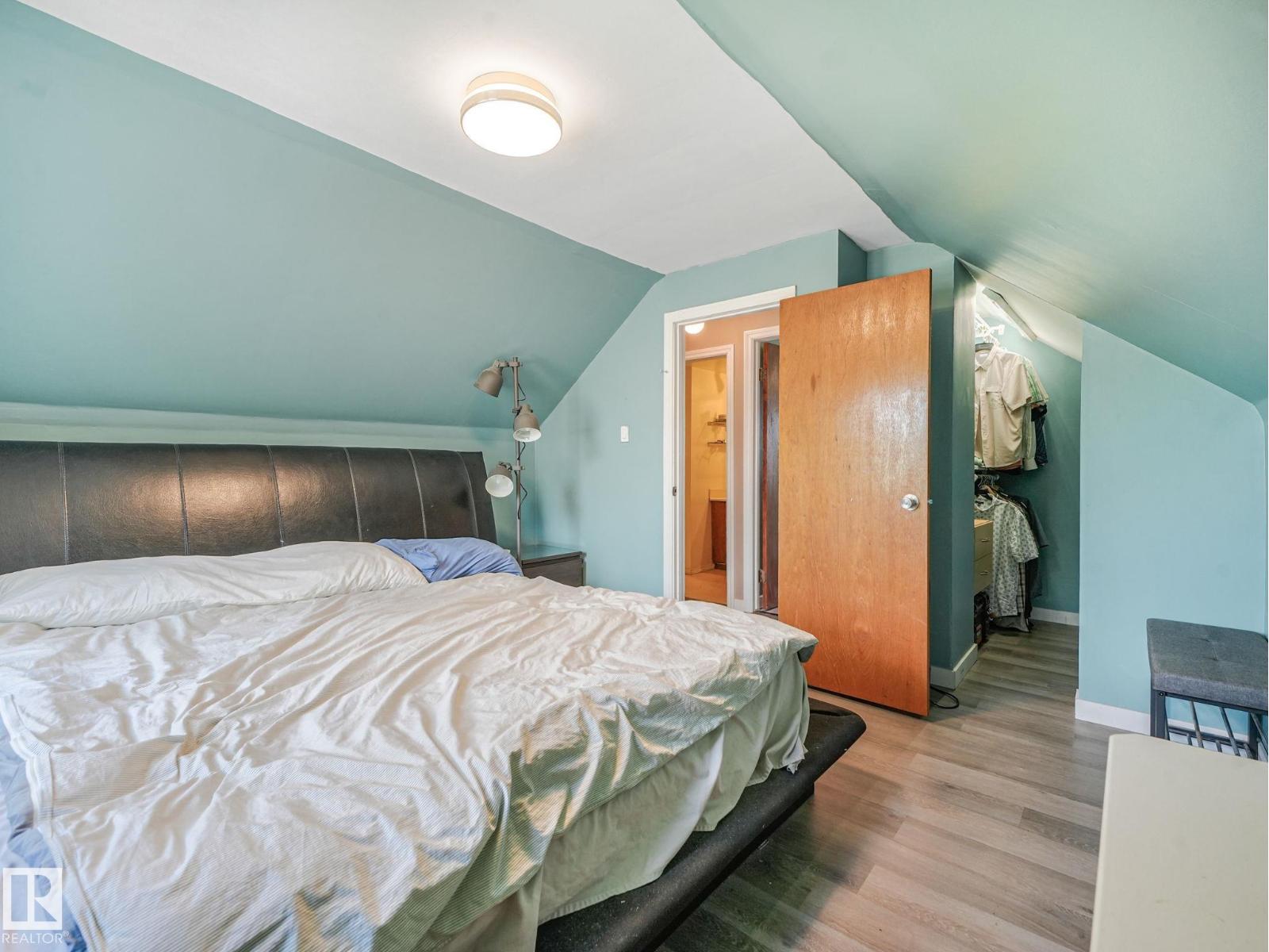 12215 103 ST NW - 25