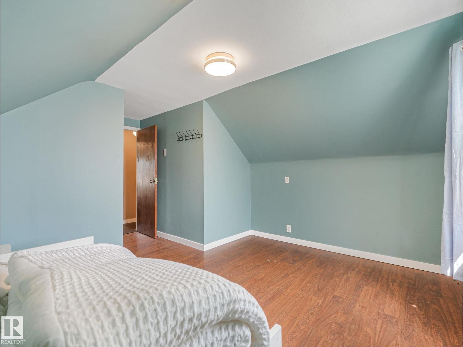 12215 103 ST NW - 27
