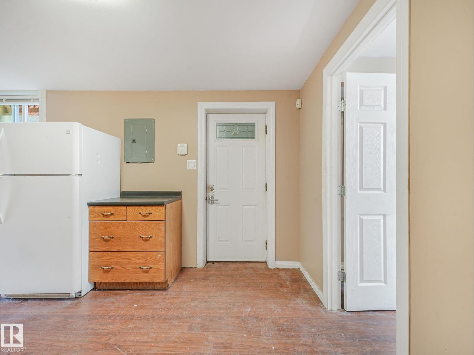 12215 103 ST NW - 30