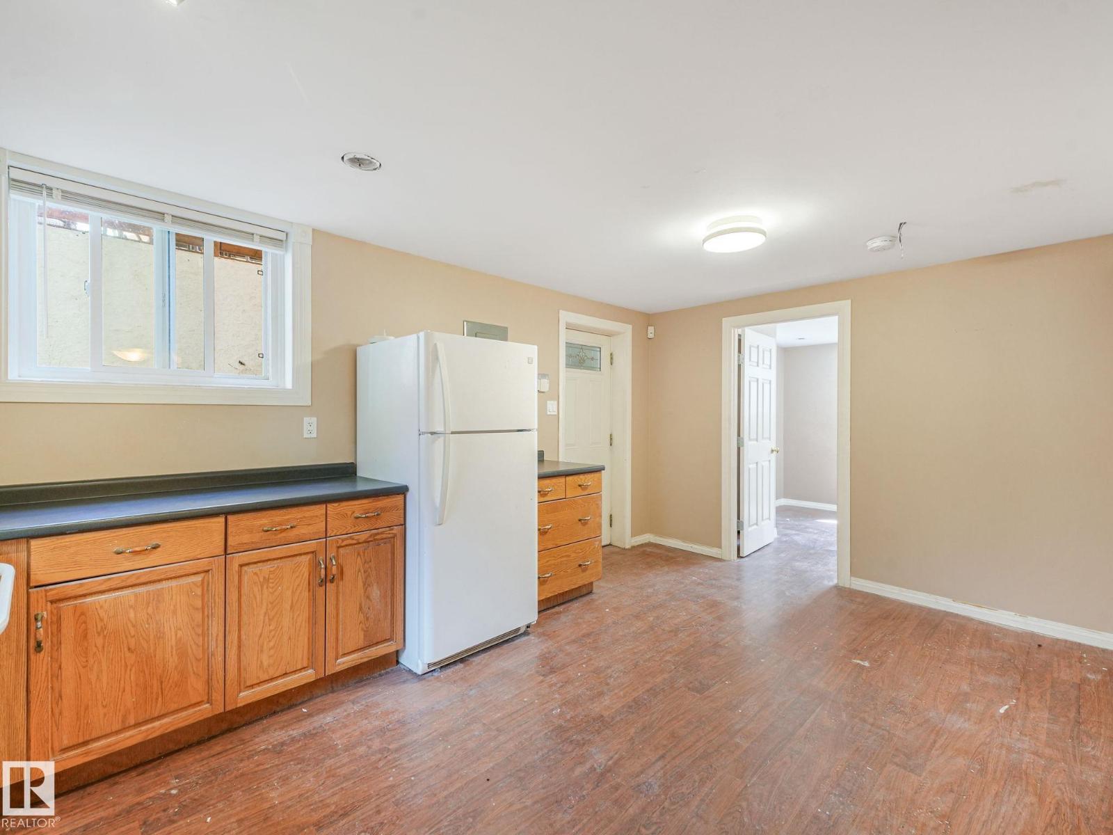 12215 103 ST NW - 35