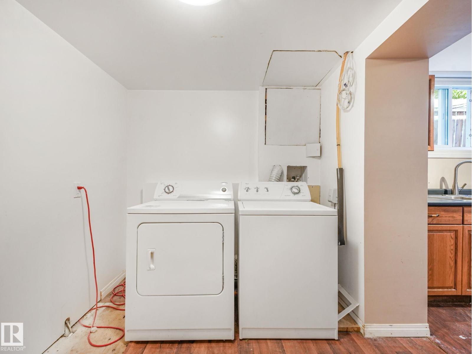 12215 103 ST NW - 38