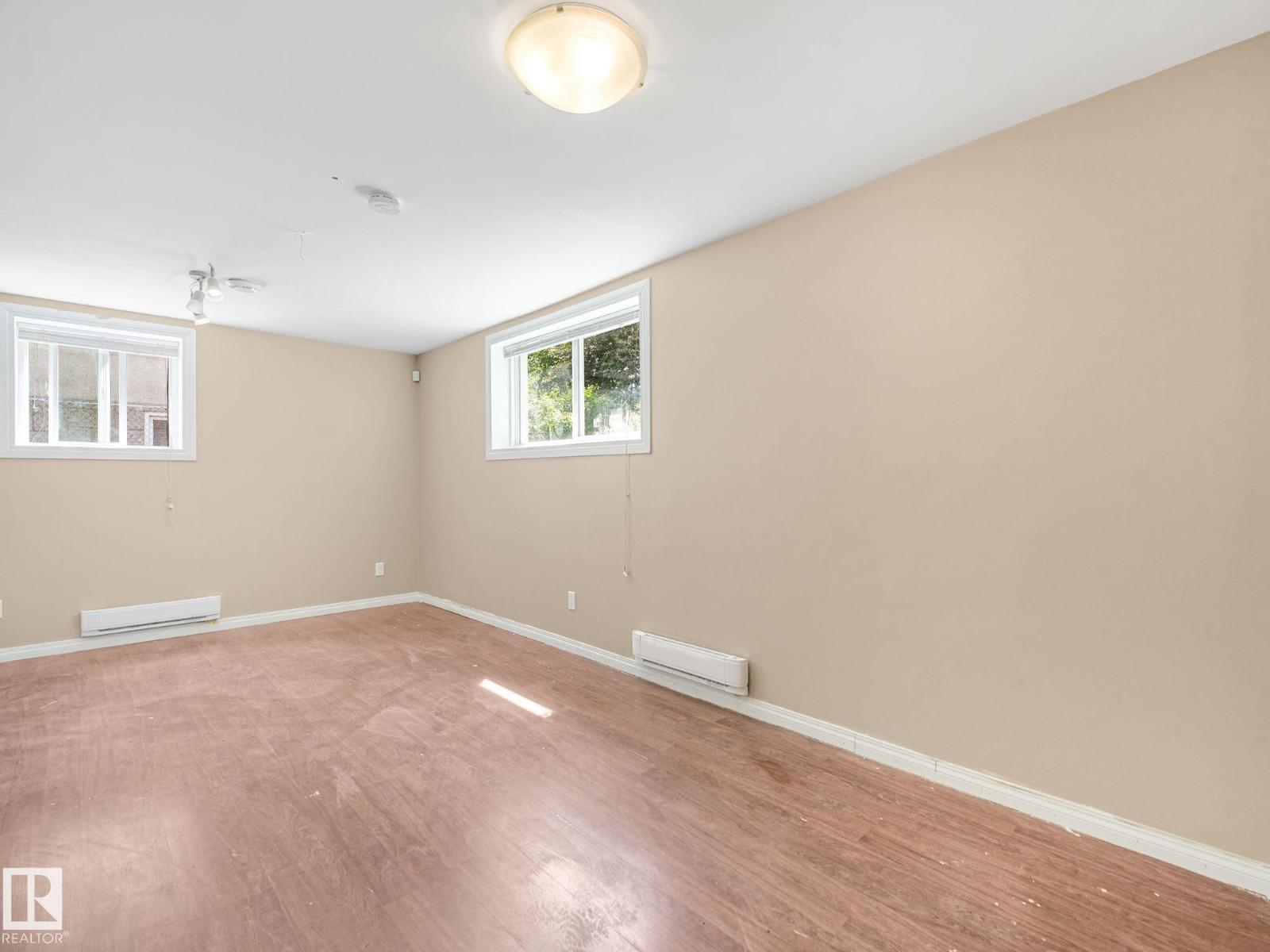 12215 103 ST NW - 41