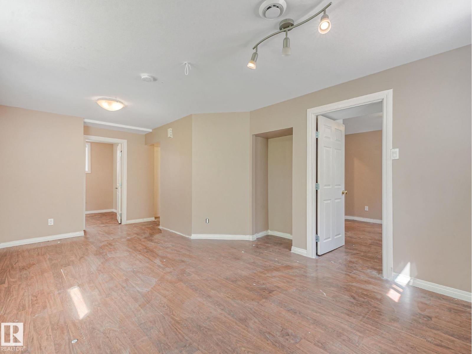 12215 103 ST NW - 42