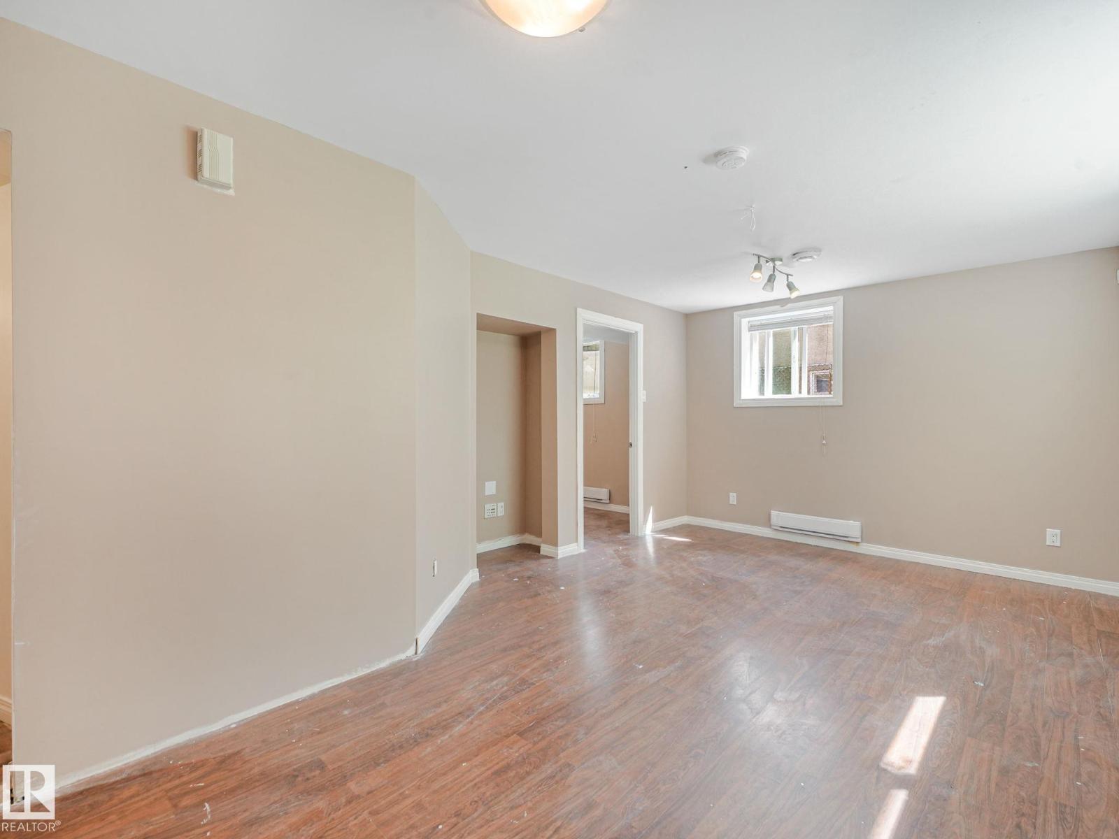12215 103 ST NW - 47