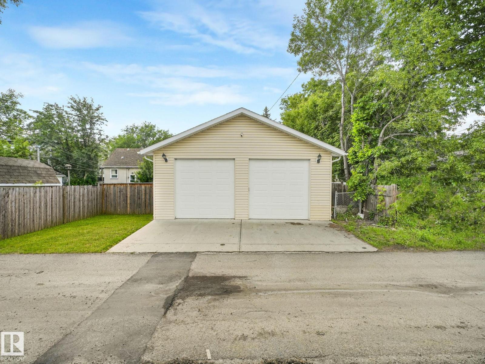 12215 103 ST NW - 56