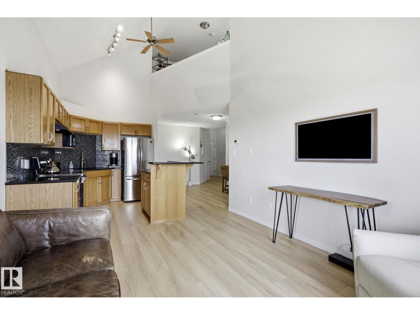#426 3425 19 ST NW - 1