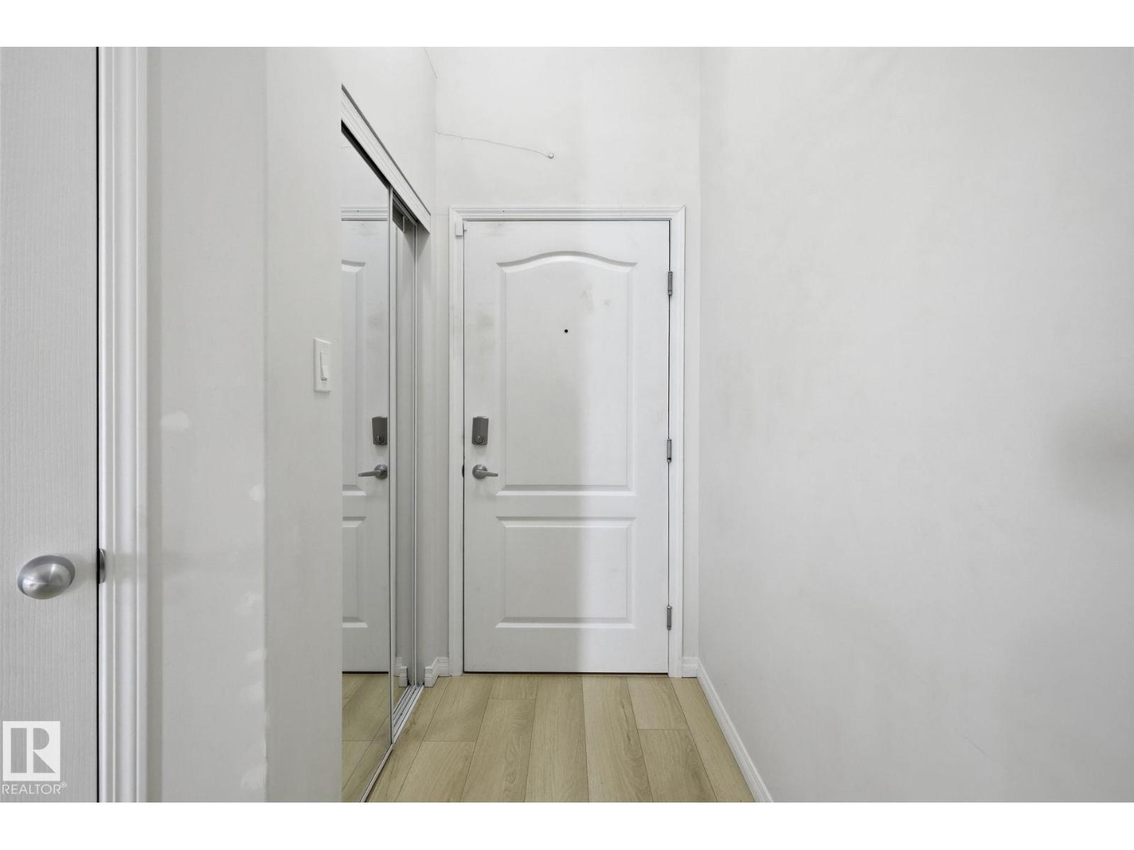 #426 3425 19 ST NW - 3