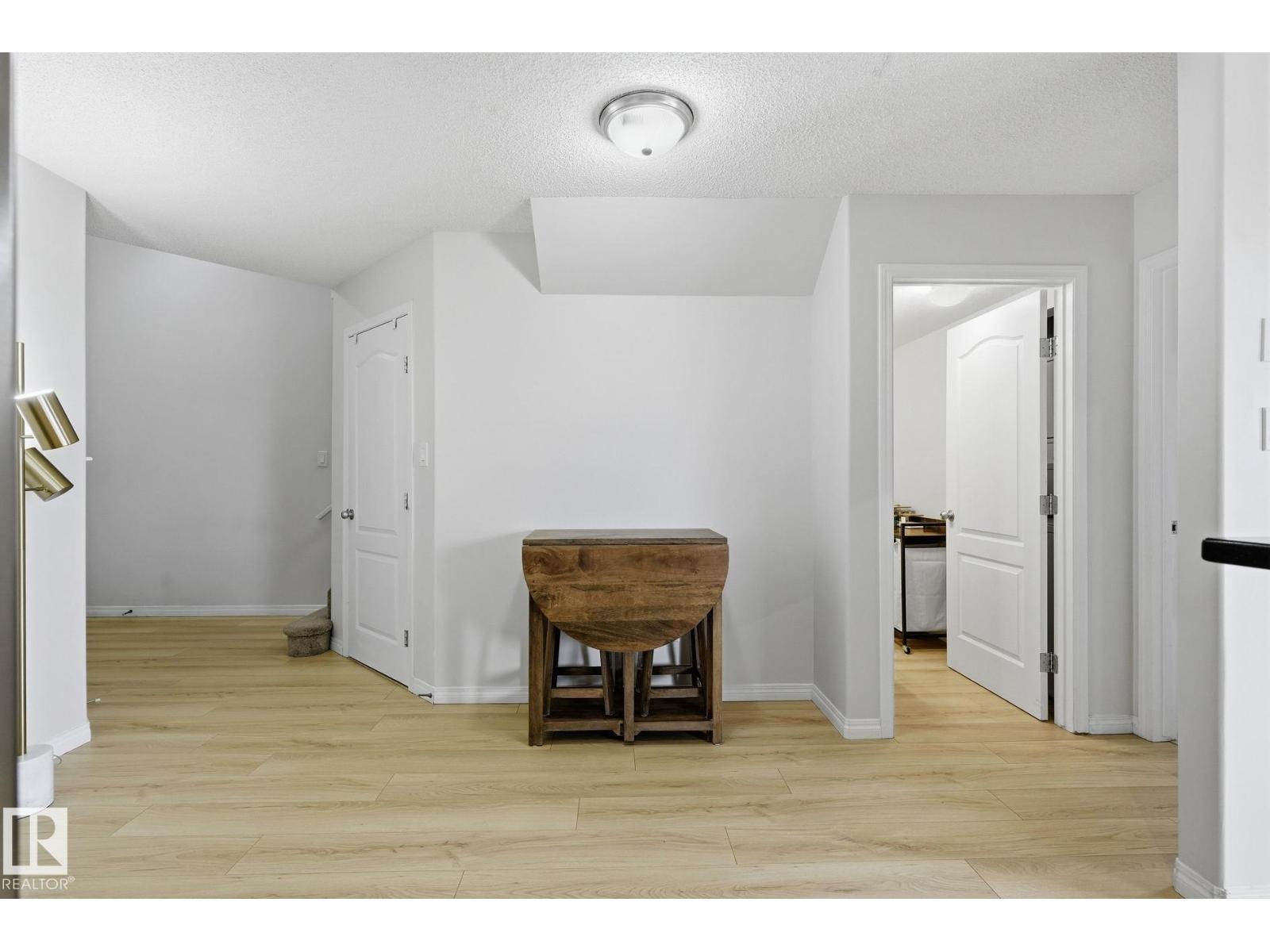 #426 3425 19 ST NW - 9