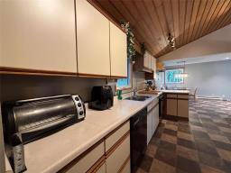 9 Erin Drive, Killarney, MB R0K1G0 Photo 25