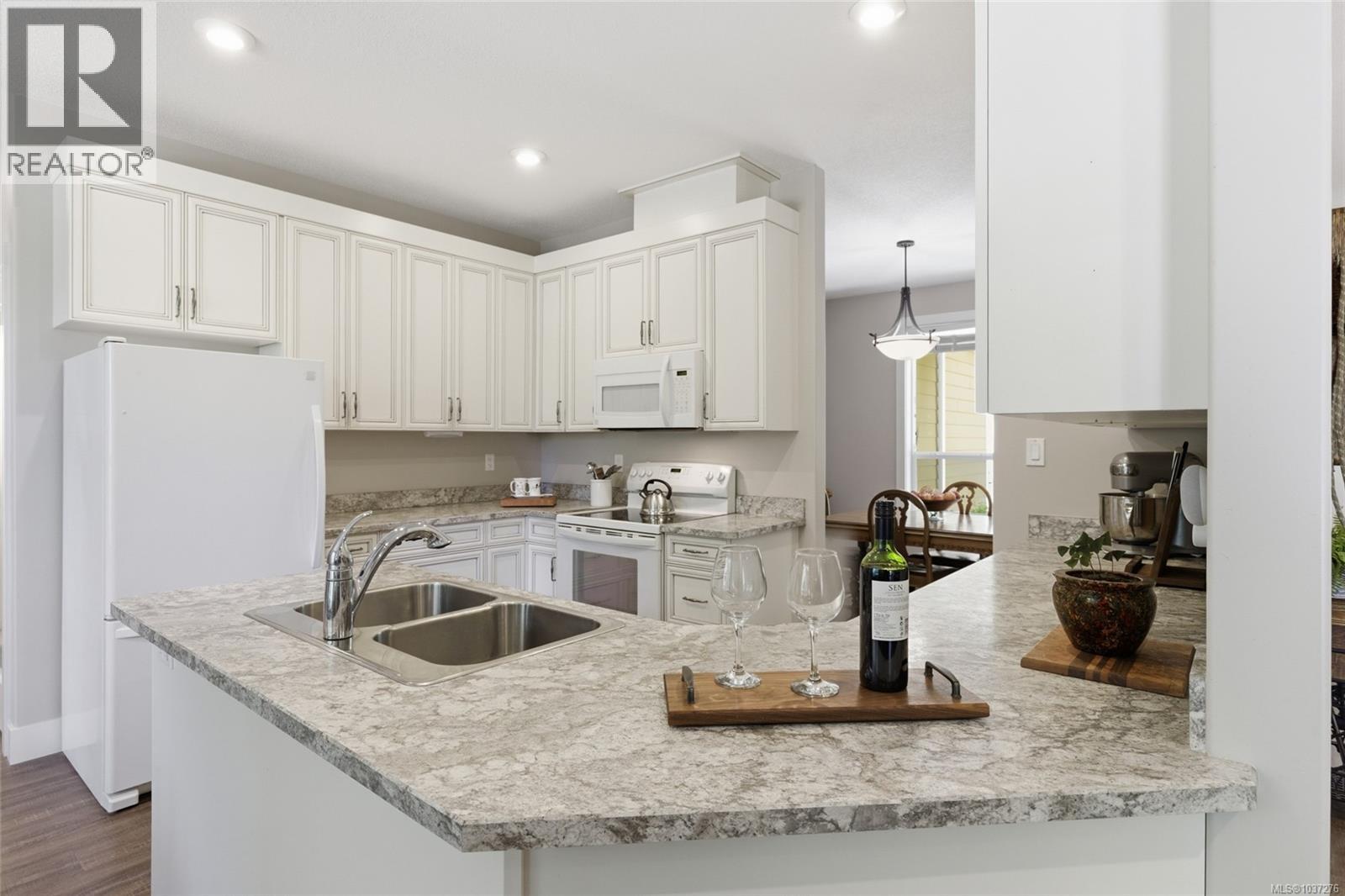 3831 Creekside Dr - 3