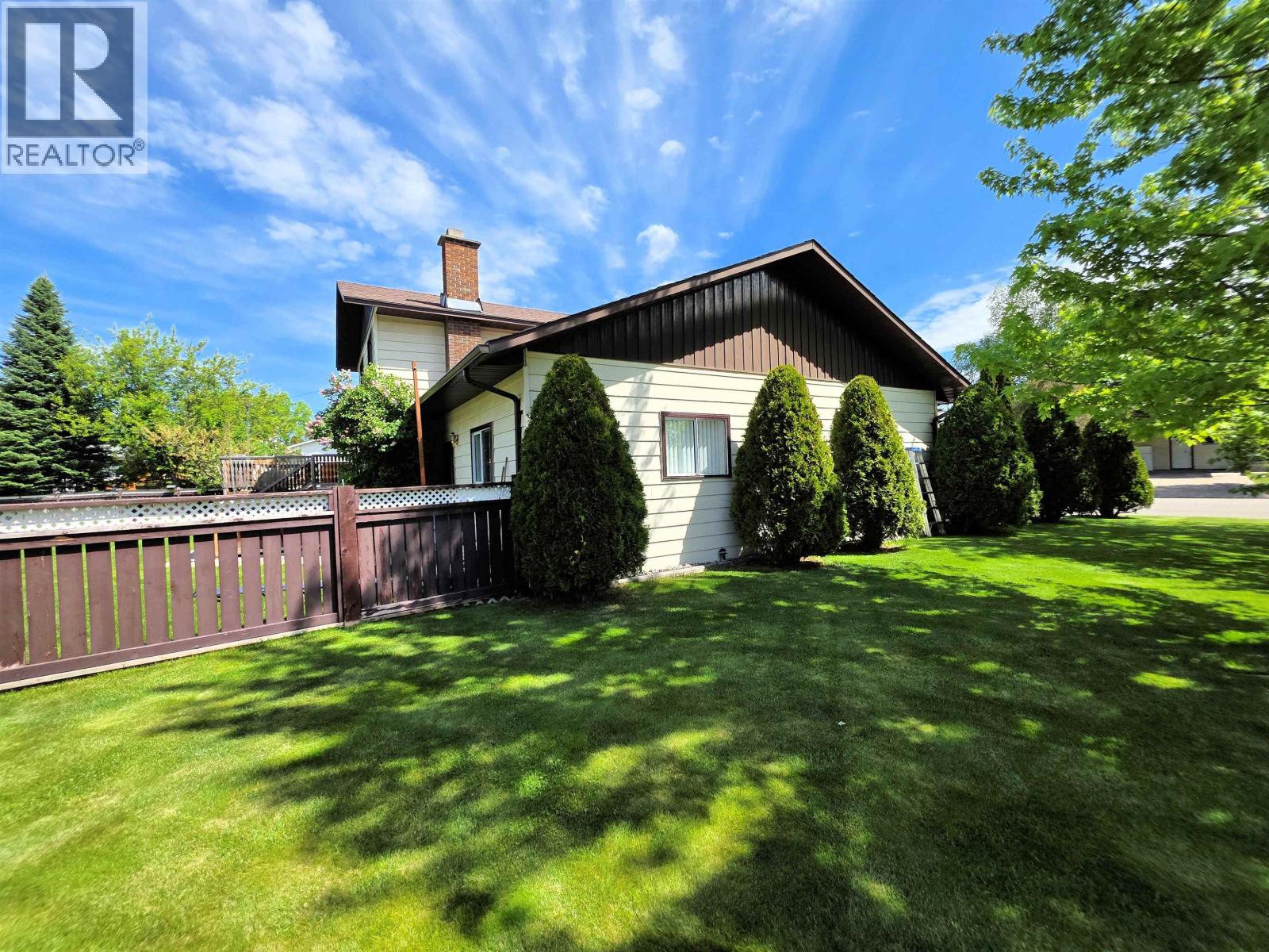 Photo 23 of 30 — 1191 MCGOWAN DRIVE · Prince George, BC