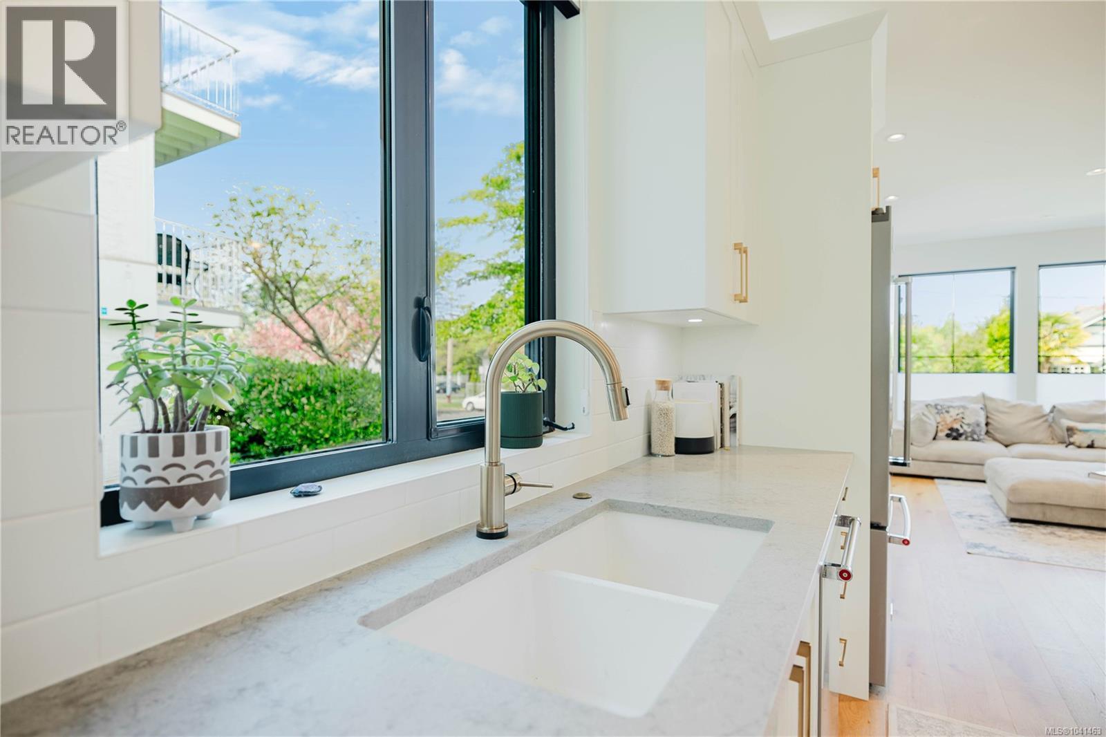 63 Boyd St - 12