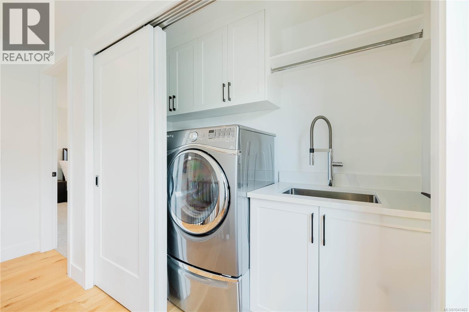 63 Boyd St - 24