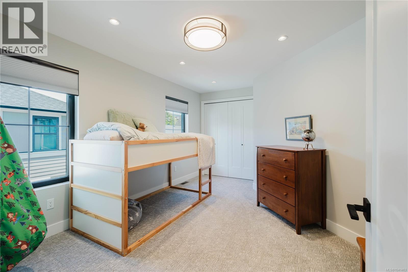 63 Boyd St - 35