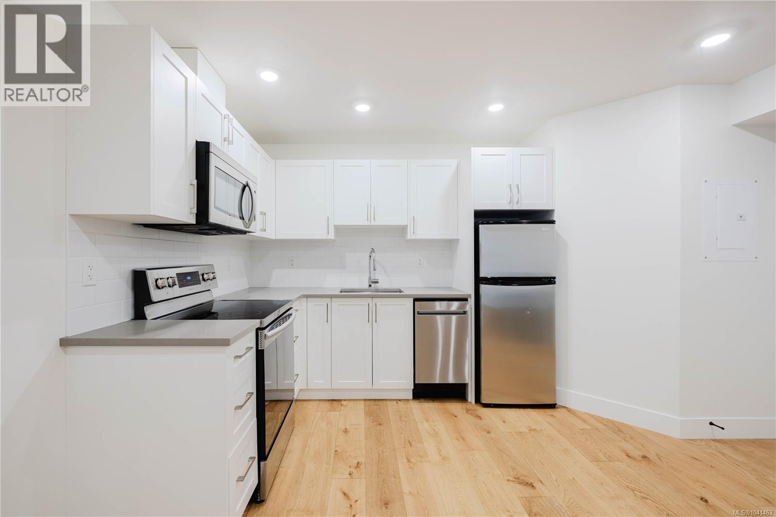 63 Boyd St - 40