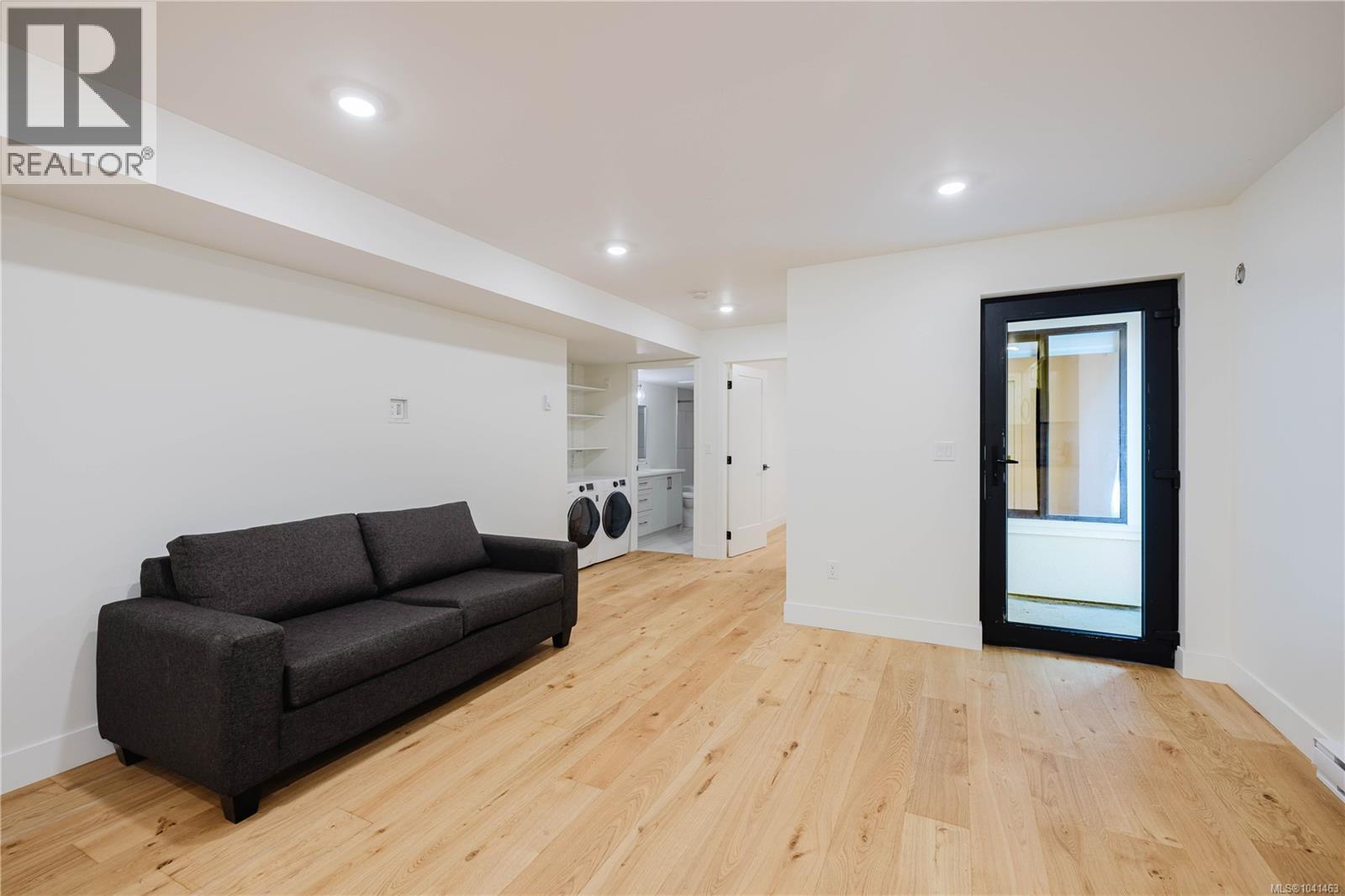 63 Boyd St - 41