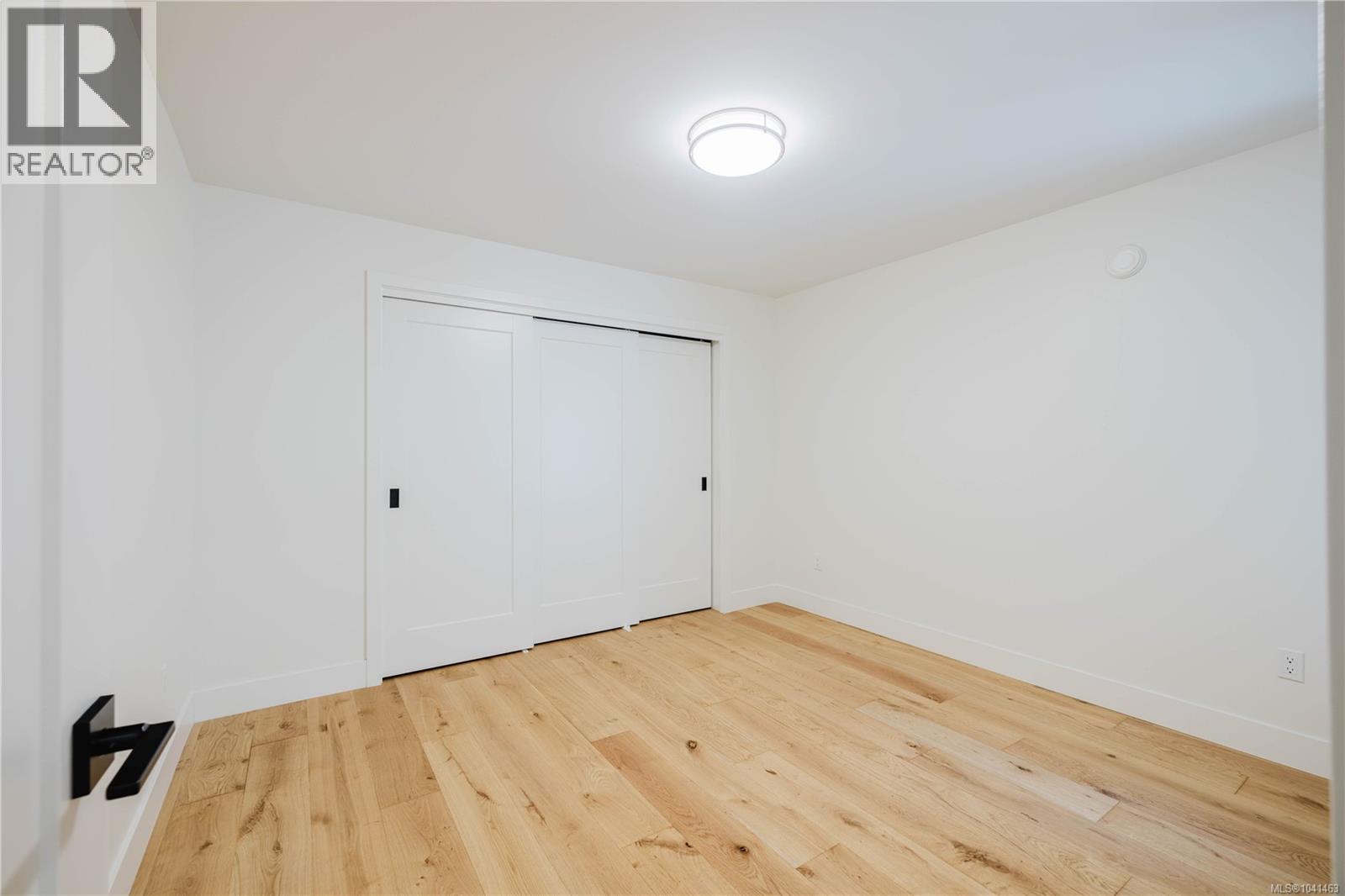63 Boyd St - 44