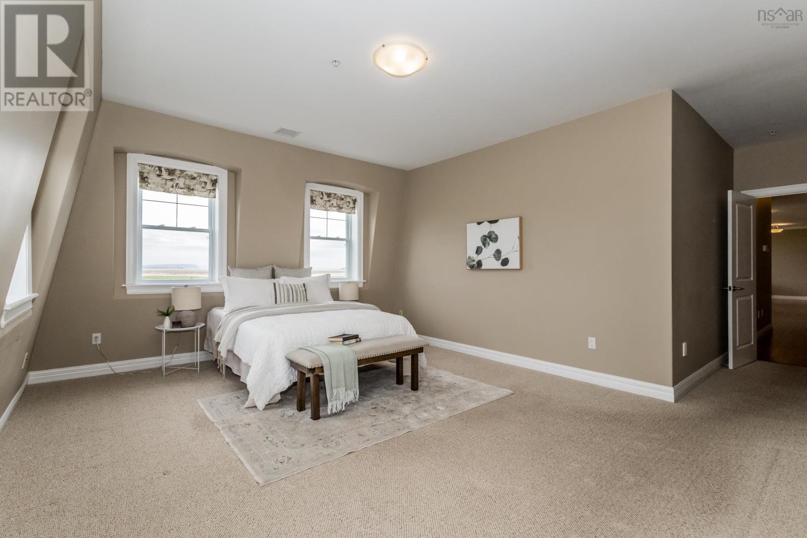 #313 24 Harbourside Drive - 24