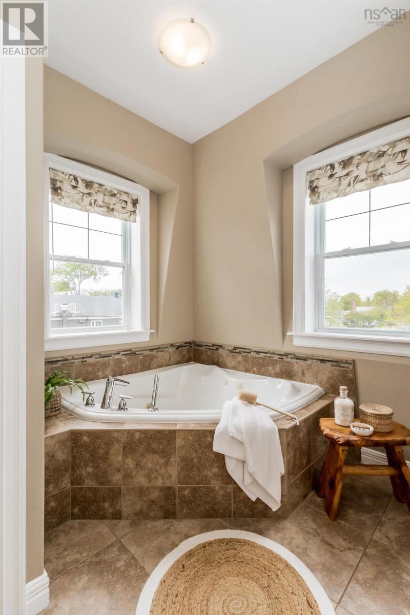 #313 24 Harbourside Drive - 29