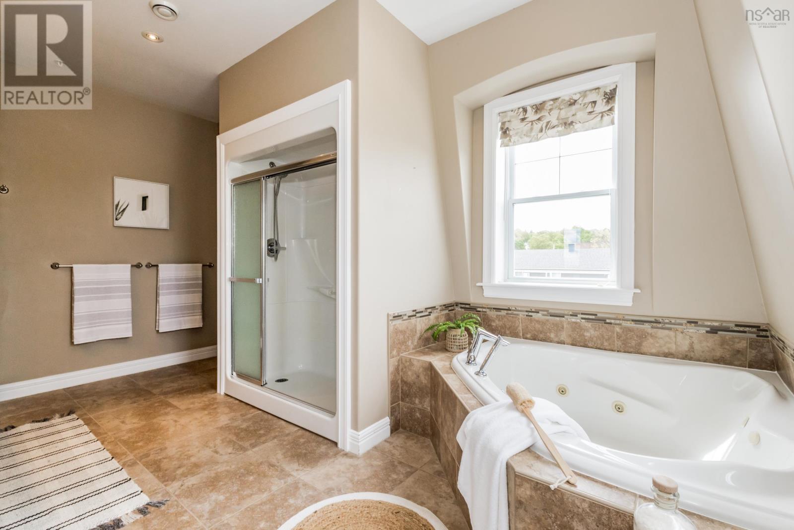 #313 24 Harbourside Drive - 30