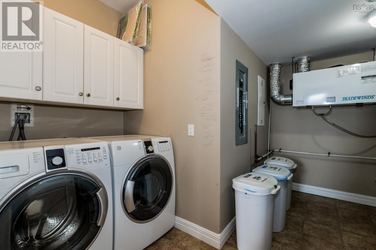 #313 24 Harbourside Drive - 36