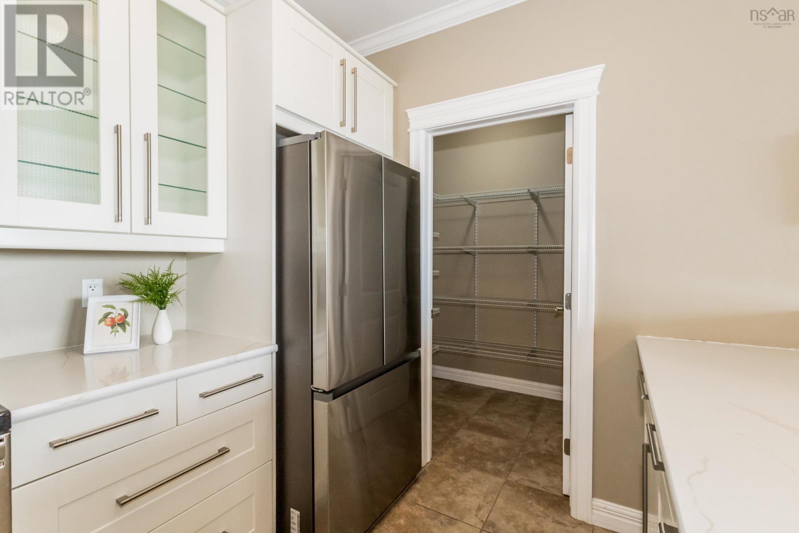 #313 24 Harbourside Drive - 9